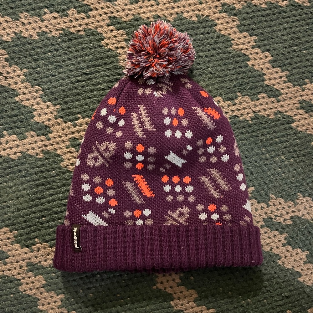 Patagonia powder town beanie- women’s O/S